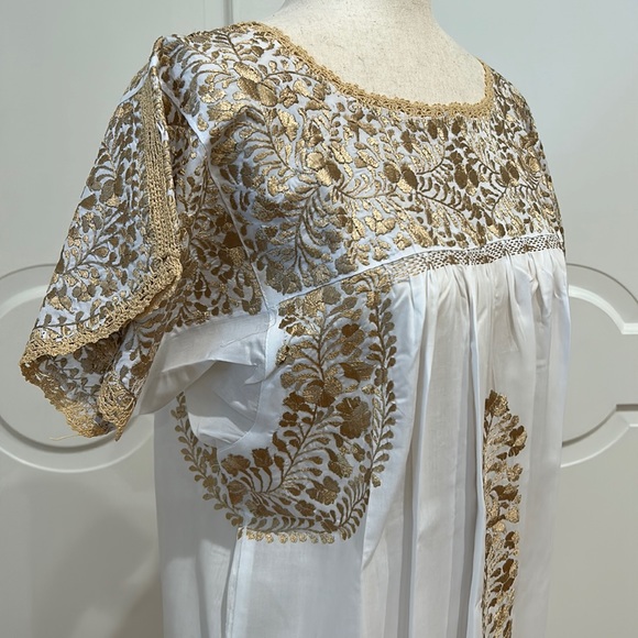 San Antonino Maxi Dress, Oaxaca Mexican dress. hand Embroidered. Silk Th… - Picture 5 of 10